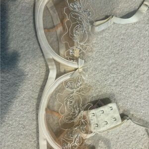 Agent Provocateur Lindie Bra in Cream